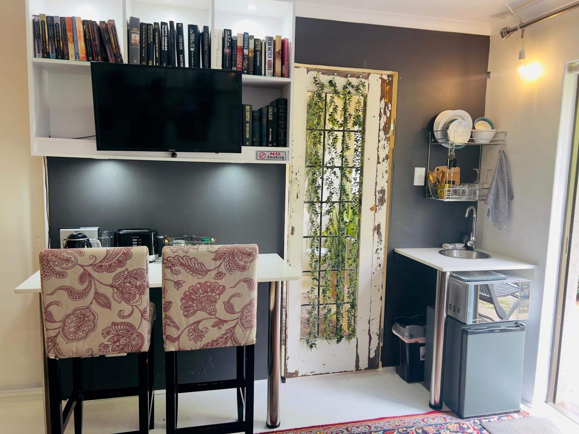 Art-Inspired Bedroom Close To Cbd موسيلباي المظهر الخارجي الصورة
